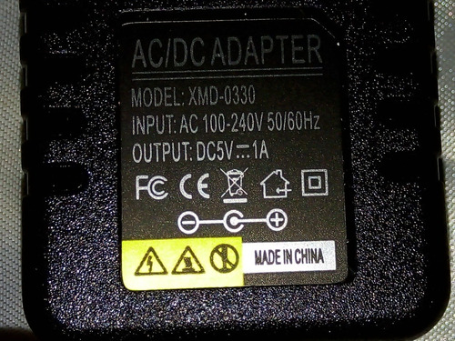 Imagen 3 de 6 de Cargador Transformador 5v 1a Tablet Punta 2.5mm Negra
