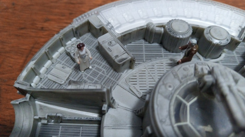 Star Wars Micromachines Halcón Milenario Figuras De Acción (Usado)