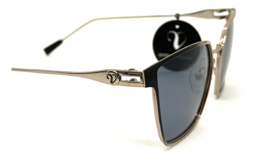 Anteojos De Sol Gafas Valeria Mazza 7372 Polarizado Lente Negro Varilla Dorado Armazón Negro Diseño 001