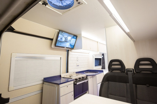Equipamiento Zafiro Imperio Motorhome Sprinter Mercedes Benz