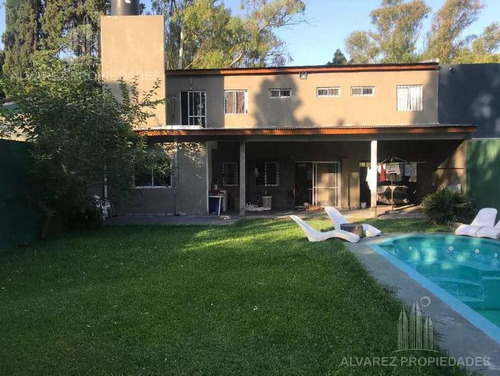 Imagen 2 de 19 de Casa - Almagro Norte