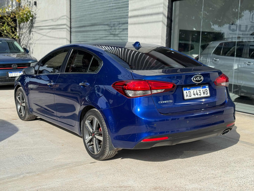 Kia Cerato 2.0 Sx At6 4 p