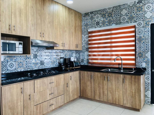 Casa En Venta En El Centro De Oaxtepec, Yautepec, Morelos.