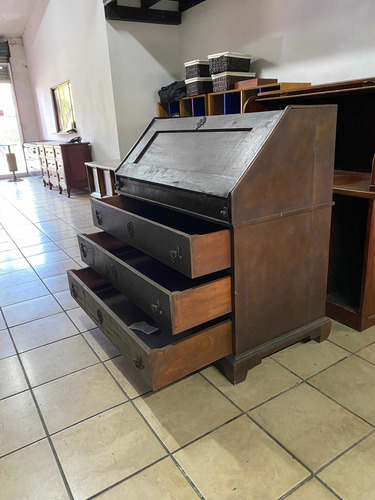 Escritorio Secretaire Antiguo En Madera De Cedro. Importado (Usado)