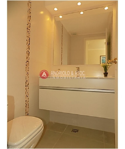Casa En Playa Mansa - Ref: 5560