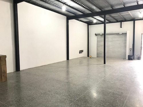 Imagen 4 de 14 de Local Comercial Calle Rivas Dávila, La Victoria