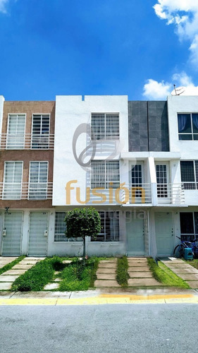 Imagen 1 de 30 de Venta De Casa En Condominio En Bosques De Los Héroes, Tecáma
