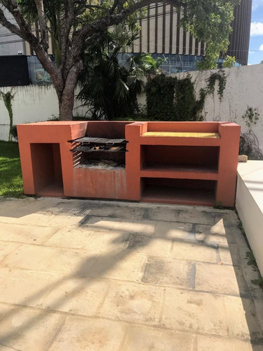 Amplio Departamento En Planta Baja En Renta