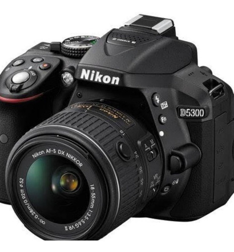 Camera Nikon D5300 + Lente 18-55mm + Acessórios Seminova