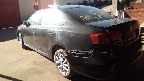 Imagem 5 de 8 de Sucata Jetta 2014 Somente Para Retirada De Peças