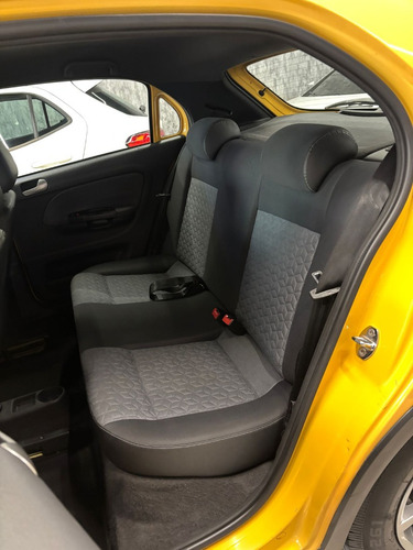 Volkswagen Gol 1.0 MI TRACK 8V FLEX 4P MANUAL