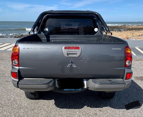 Imagen 6 de 15 de Mitsubishi L200 2.4 Doble Cabina 4x2