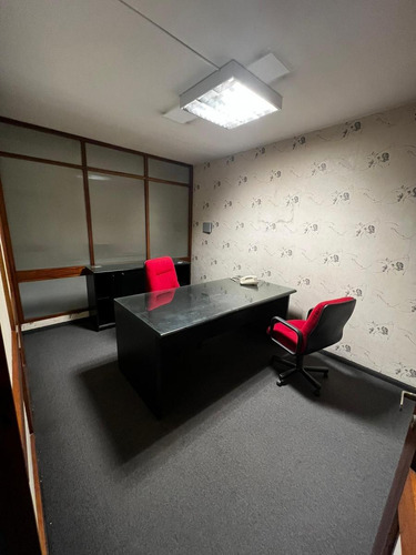 Oficina En Venta - 8 Ambientes - 190mts2 - Córdoba