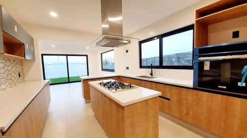 Imagen 3 de 14 de Lomas De La Vista 3 Rec 5 Baños 2 Estudios En Privada
