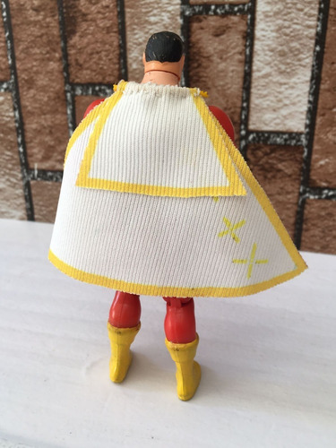 Capa + Argola Custom Shazam - Super Powers Estrela Kenner (Usado)
