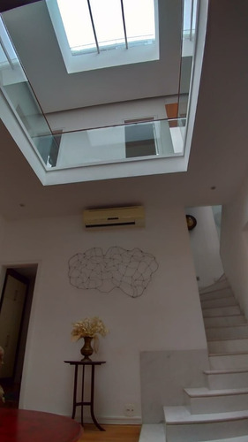 Imagem 10 de 30 de Cobertura Triplex Com Elevado Panorâmico, Reformada Em Ipanema - 11570