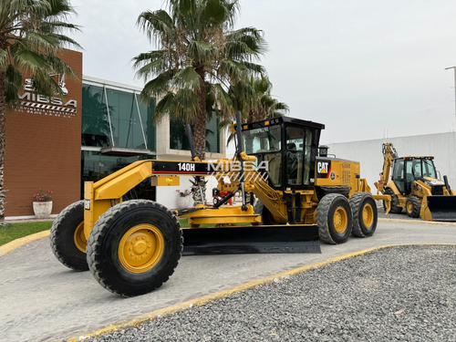 Motoconformadora/motoniveladora Caterpillar 140h 2004