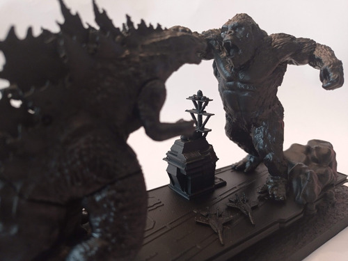 Imagen 9 de 9 de Godzilla Vs King Kong En Portaviones Figura Película 20 Cm
