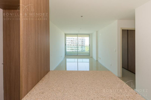 Roosevelt, Dormitorio, Baño, A Estrenar, Piso Alto! Unidad Sin Garage