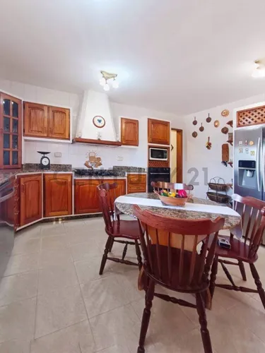 Casa Ub. Los Picachos Los Teques