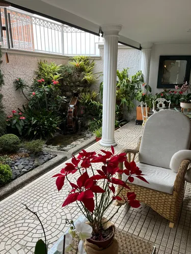 Casa En Venta En El Poblado. Cod V12459
