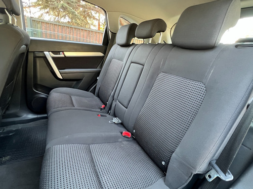 Imagen 21 de 25 de Chevrolet Captiva Diesel 2.2 Ls 2015 3 Corridas De Asientos
