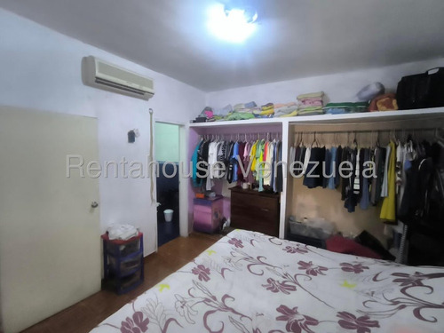 Bella Casa Duplex Ubicada En Conjunto Cerrado Con Vigilancia 24 Hrs, Sala Comedor Concepto Abierto, Cocina Empotrada Moderna Con Tope De Cuarzo,area De Faena, Patio,terraza Con Escaleras Independiente