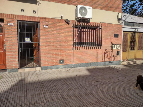 Ph En Venta 4 Amb Al Frente - Patio Y Terraza