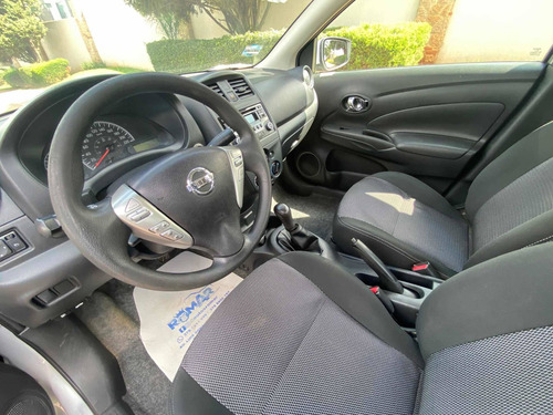 Imagen 6 de 12 de Nissan Versa 2017 1.6 Sense Mt