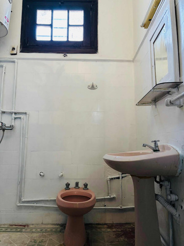 Linda Casa Luminosa De 4 Dormitorios Azotea Y Parrillero