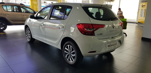 Renault Sandero Intens Retira Con $563.000 (jm)