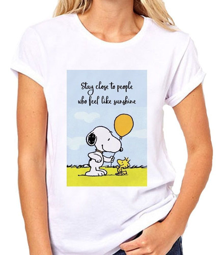 Remera De Mujer Frase Stay Close To People Who Feel Like