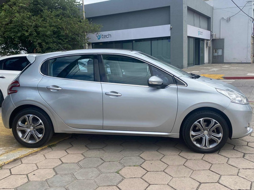 Imagen 4 de 9 de Peugeot 208 2016 1.6 Feline Pack Cuir