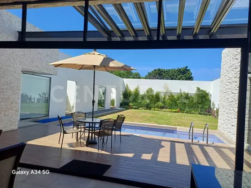 Venta De Casa Nueva, Con Alberca, Amplio Jardín Y 4 Recámaras, Atlixco, Puebla