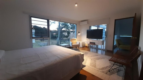 Casa En Venta Con Pileta Abierta En Rincón Del Indio, Maldonado, Uruguay.