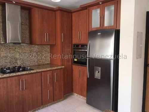 Imagen 19 de 30 de Casa Remodelada Cercana Al Centro Comercial Las Trinitarias, En Conjunto Cerrado De Alto Prestigio. Mls: 22-25424 Maritza 04245105659