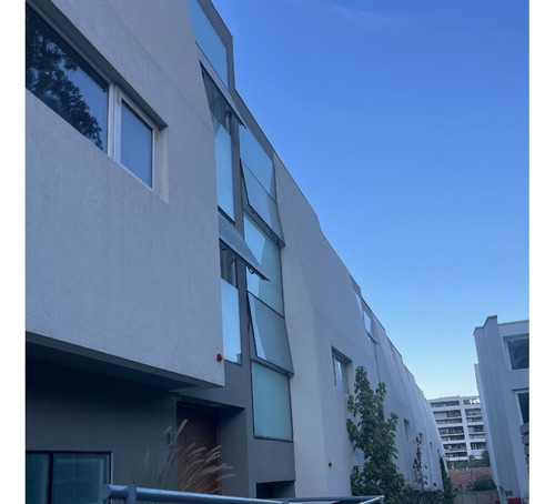 Se Vende Extraordinario Townhouse, Consistorial Peñalolen