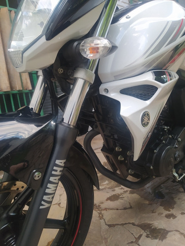 Imagen 3 de 14 de Yamaha Fz Fi