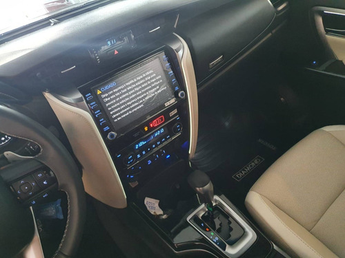 Imagem 12 de 14 de Toyota Hilux Sw4 2.8 D-4d Turbo Diesel Diamond 7l 4x4