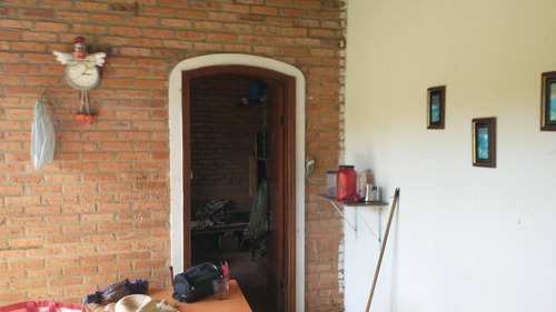 Imagem 27 de 30 de Chácara 15mil M2, Rica Em Água Com Nascentes, Tanque Com Peixes E Rio, Casa Sede Com 3 Dormitórios /1suíte, Casa Caseiro, Canil, Baia, Pomar, Piscina - Ch00253 - 70809480