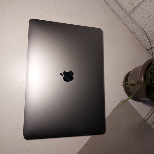 Apple Macbook Pro 13 A2251 I5 10ma 16gb Ram 1tb Touch Bar (Reacondicionado)