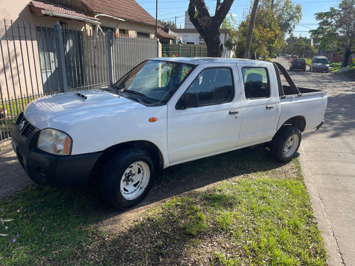 Nissan NP300 2.5 Cabina Doble 133cv 4x2