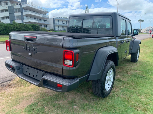 Jeep Gladiator Sport 4x4
