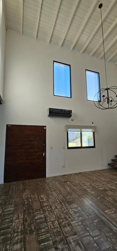 Casa En Venta - 4 Dormitorios 3 Baños - Cocheras - 870mts2 - Escobar