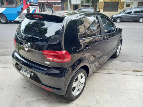 Volkswagen Fox 1.6 Trendline 2015 /bareinautos