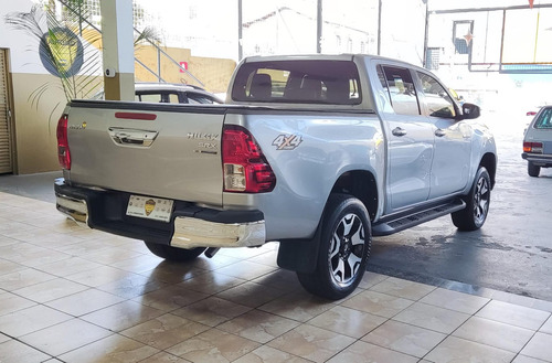 Toyota Picape Cabine Dupla Volkswagen Nivus Highline 200 TSI