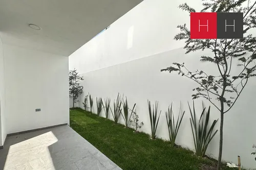 Casa En Venta En Lomas De Angelopolis Iii