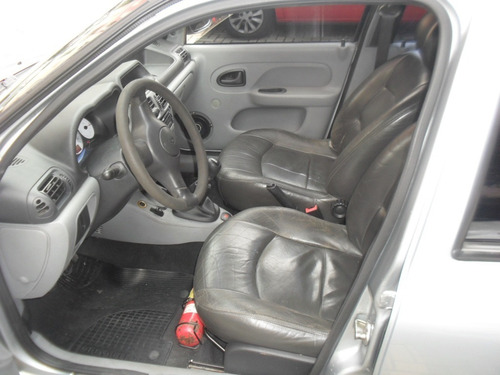 Renault Clio Ano 2008 4 Portas Prata