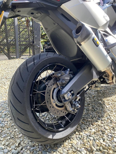 Honda X-adv 750