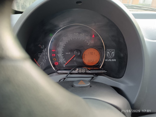 Furgo Ram V700 Modelo 2022 Gasolinera 4x2 En Perfecto Estado